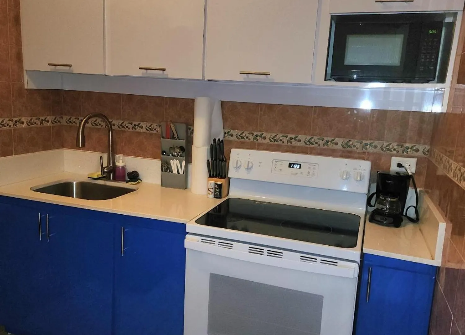 Del Valle Central Casa Near Trendy Calle Loiza- One Bedroom With Queen San Juan 0*,  Portoriko